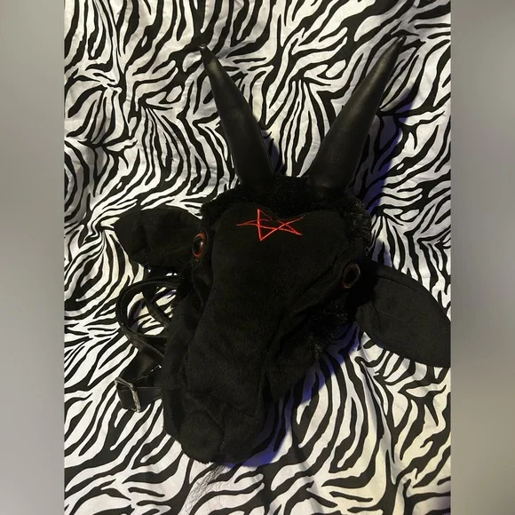 Kreepsville Black and Red Shoulder Bag - Picture 1 of 5